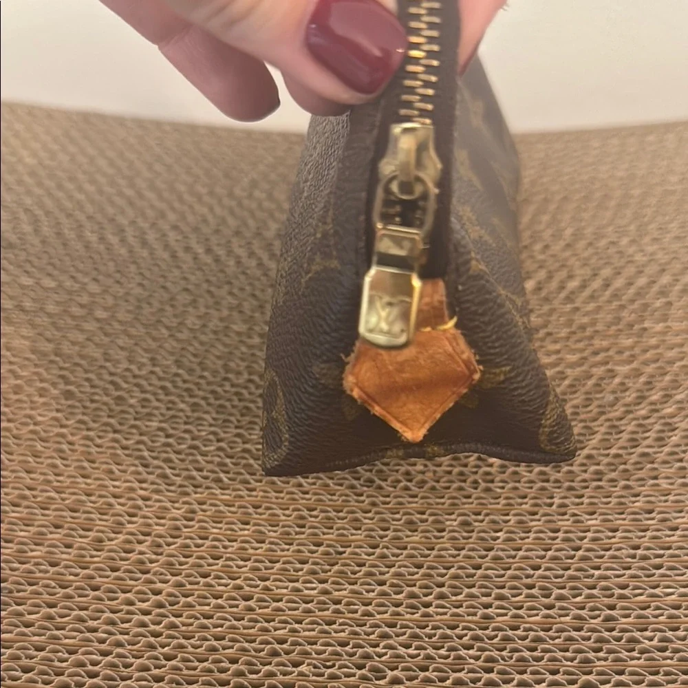 Louis Vuitton Monogram Pouch - Picture 3 of 7